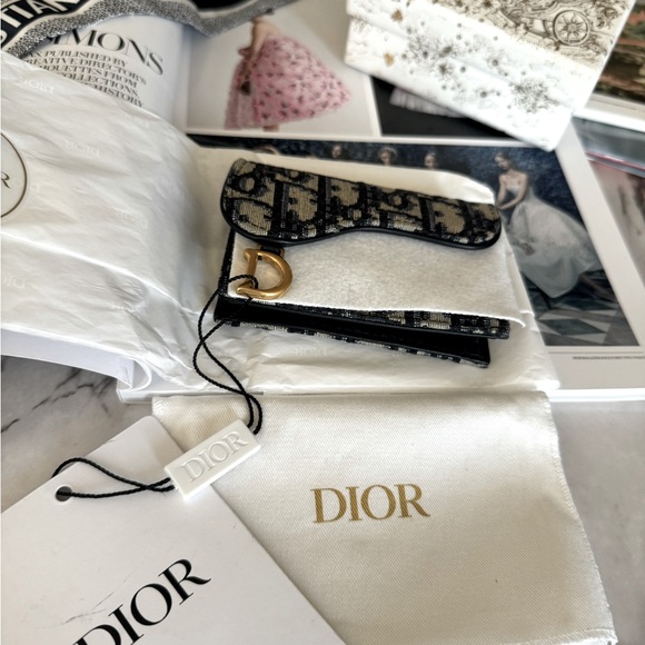 NWT-DIOR SADDLE FLAP CARD HOLDER. - Picture 2 of 16
